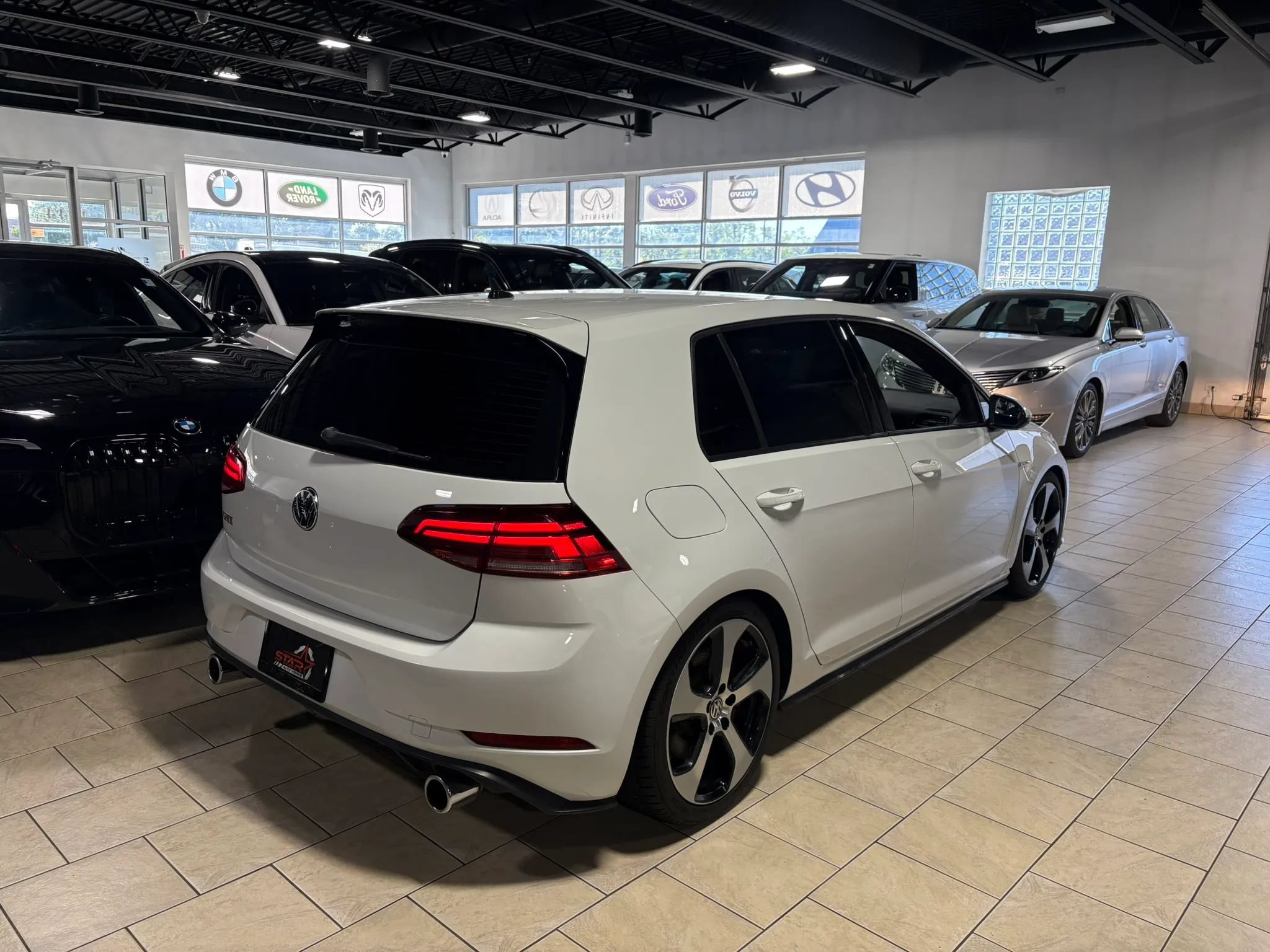 Used 2019 Volkswagen GTI S FWD image 15