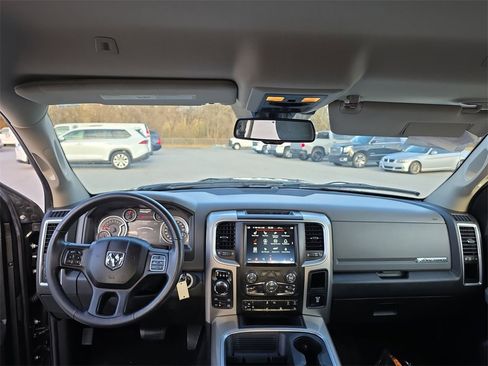 Used 2018 RAM 1500 Big Horn image 18