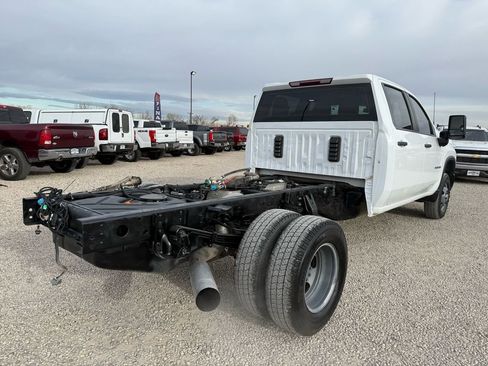 Used 2024 Chevrolet Silverado 3500 W/T w/ Snow Plow Prep Package image 11
