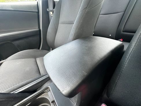 Used 2013 MAZDA MAZDA3 i Touring FWD image 34