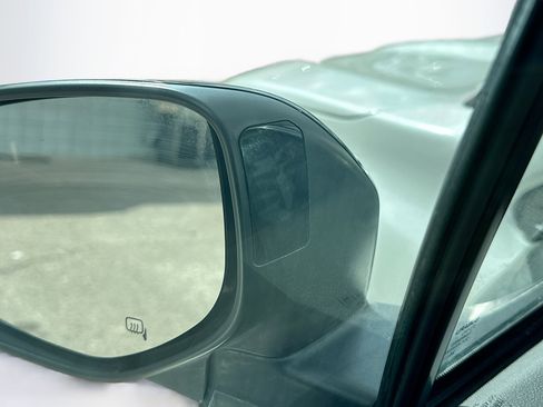 Used 2025 Subaru Outback Premium image 16