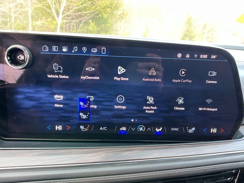 Used 2025 Chevrolet Tahoe Z71 image 18