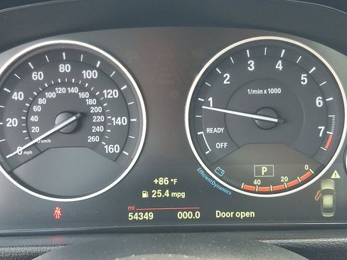 Used 2018 BMW 320i xDrive Sedan w/ Convenience Package AWD/4WD image 22