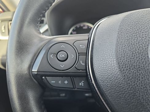 Used 2021 Toyota RAV4 XLE Premium image 25