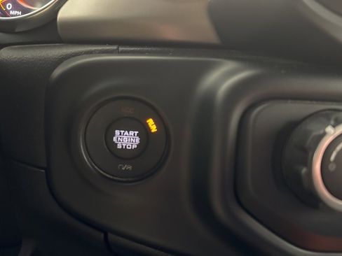 Used 2020 Jeep Wrangler Unlimited Sport image 24