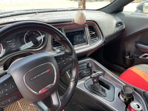 Used 2022 Dodge Challenger GT AWD/4WD image 8
