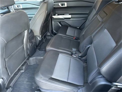 Used 2024 Ford Explorer XLT image 21