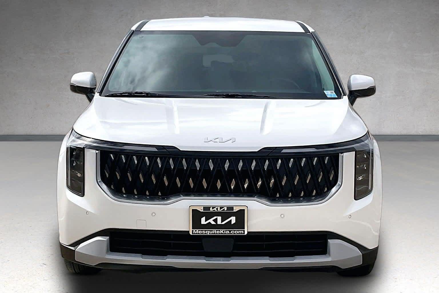 Certified 2026 Kia Carnival FWD image 6