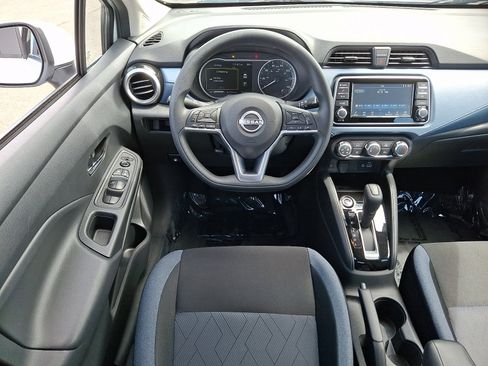 Used 2025 Nissan Versa SV FWD image 11