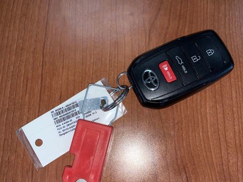 Used 2026 Toyota Camry LE FWD image 28