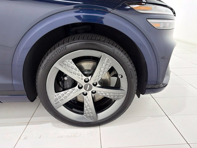 Used 2022 Genesis GV70 3.5T Sport w/ Sport Prestige Package AWD/4WD image 45