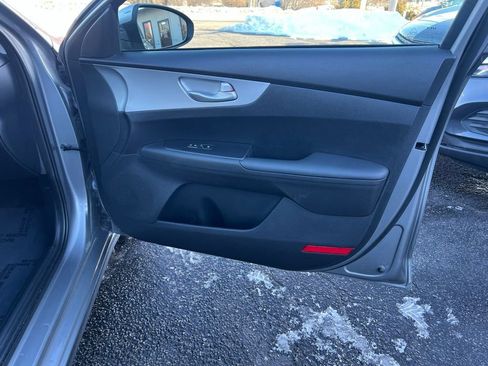 Used 2024 Kia Forte LXS w/ LXS Technology Package image 25