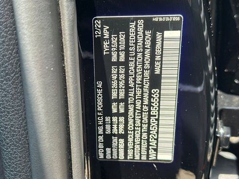 Certified 2023 Porsche Macan GTS AWD/4WD image 29
