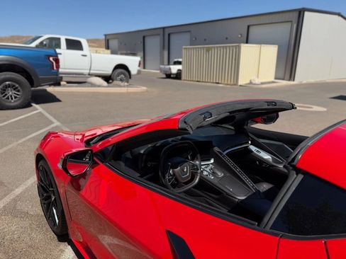 Used 2021 Chevrolet Corvette Stingray Premium Cpe w/ Z51 Performance Package RWD image 49