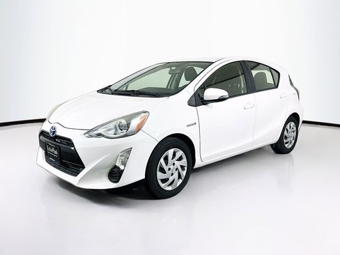 Used 2015 Toyota Prius C Two image 3