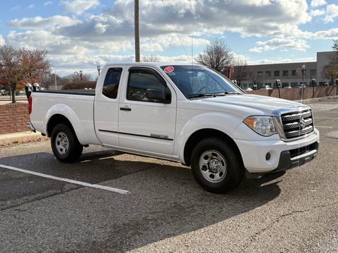 Used 2011 Suzuki Equator 2WD Extended Cab image 32
