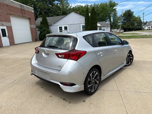 Used 2018 Toyota Corolla iM w/ All-Weather Mat Package FWD image 6