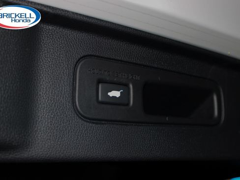 Used 2025 Honda Pilot EX-L image 13