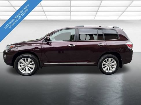 Used 2011 Toyota Highlander Limited AWD/4WD image 2