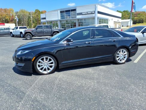 Used 2016 Lincoln MKZ w/ Equipment Group 300A Reserve FWD image 3