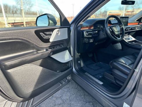 Used 2021 Lincoln Aviator Reserve w/ Equipment Group 210A AWD/4WD image 16