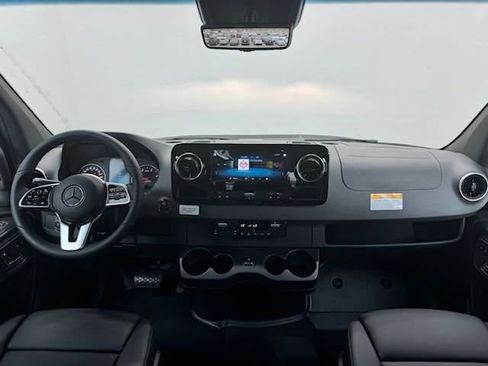 New 2024 Mercedes-Benz Sprinter 144 Cargo image 6