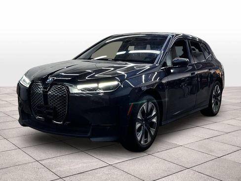 Certified 2024 BMW iX xDrive50 w/ Premium Package AWD/4WD image 1