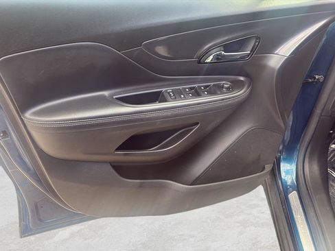 Used 2020 Buick Encore Preferred w/ Safety Package FWD image 14