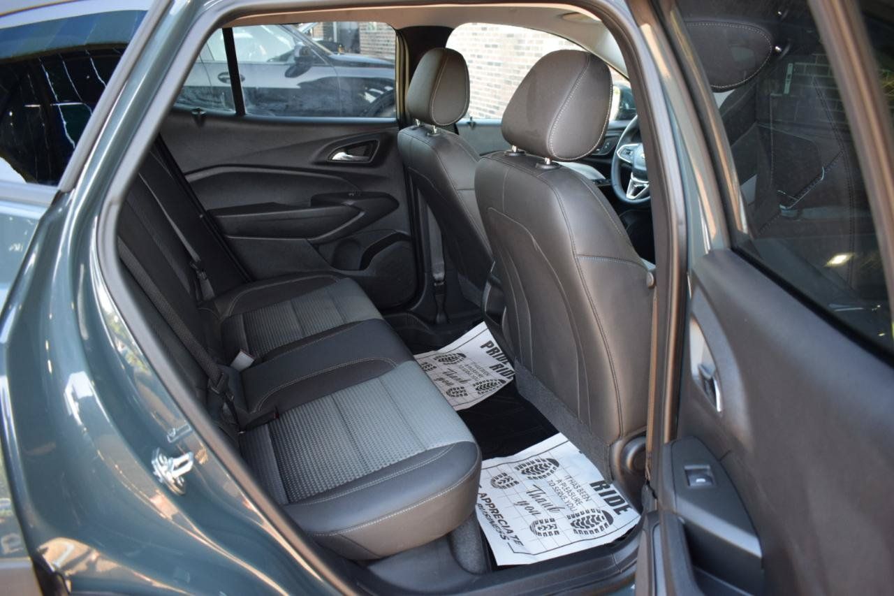 Used 2026 Chevrolet Trax LT w/ LT Convenience Package FWD image 33