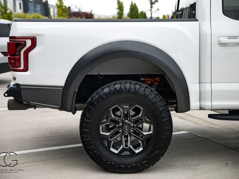 Used 2019 Ford F150 Raptor w/ Equipment Group 802A Luxury AWD/4WD image 18