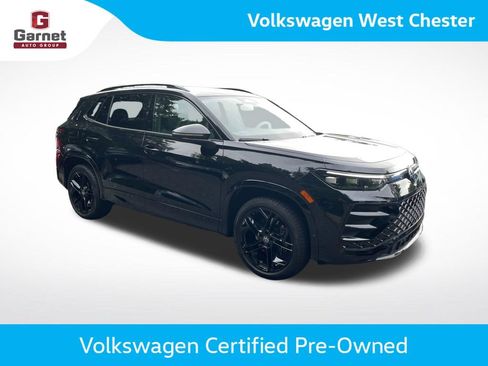 Certified 2025 Volkswagen Tiguan SE R-Line AWD/4WD image 8