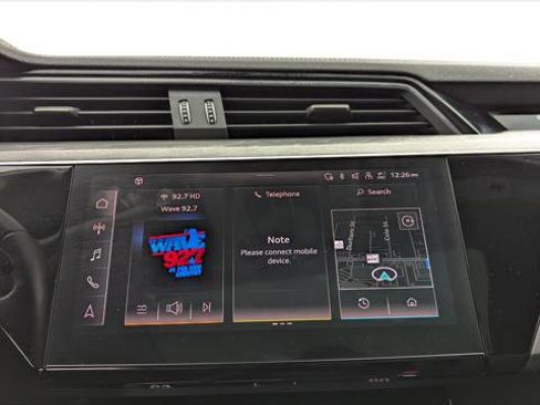 Used 2023 Audi e-tron Premium image 29