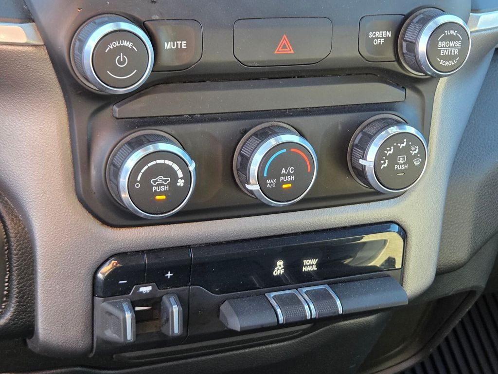 Used 2022 RAM 1500 Big Horn RWD image 29