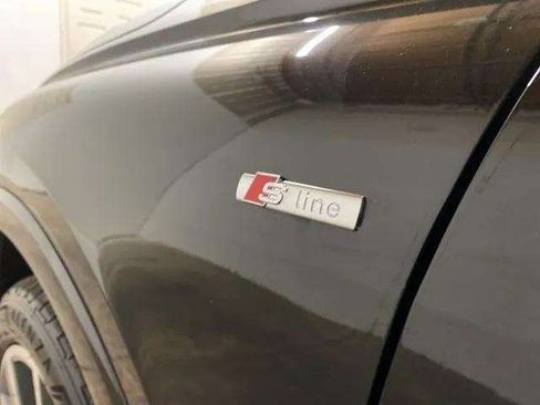 Used 2024 Audi Q4 e-tron Premium Plus w/ Premium Plus image 99