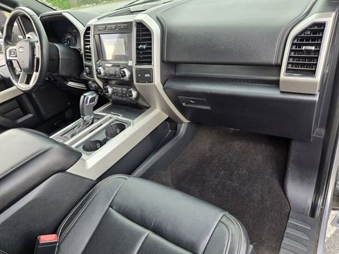 Used 2020 Ford F150 Lariat w/ Equipment Group 502A Luxury AWD/4WD image 19