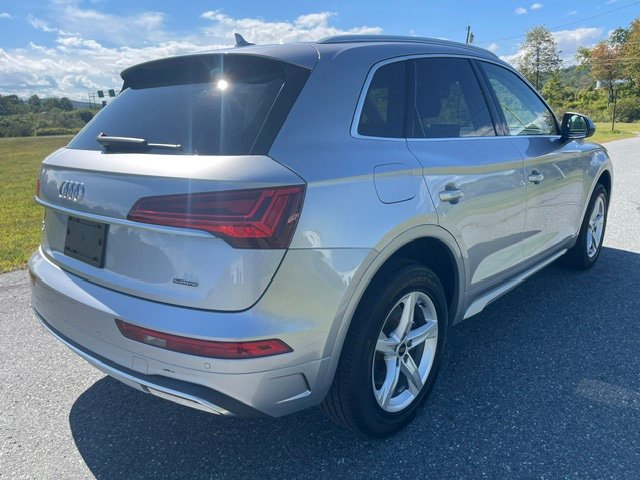 Used 2023 Audi Q5 2.0T Premium w/ Convenience Package AWD/4WD image 4