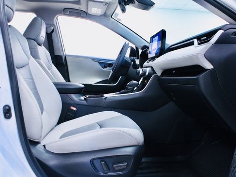 Used 2024 Toyota RAV4 Limited image 26