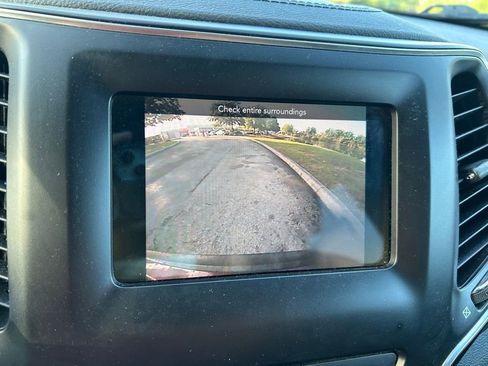 Used 2020 Jeep Cherokee Latitude image 24