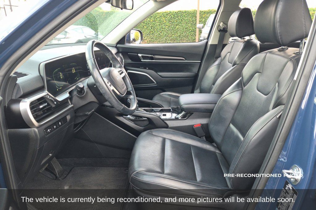 Used 2024 Kia Telluride S w/ S Sunroof Package FWD image 11
