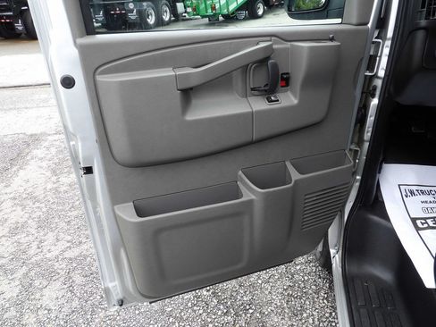 Used 2023 GMC Savana 2500 w/ Driver Convenience Package RWD image 14