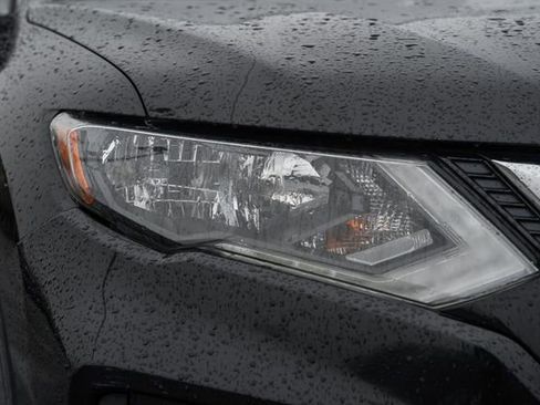 Used 2017 Nissan Rogue S image 14