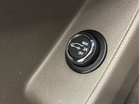 Certified 2020 Chevrolet Traverse LT image 40