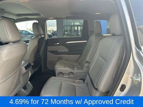 Used 2018 Toyota Highlander XLE image 11
