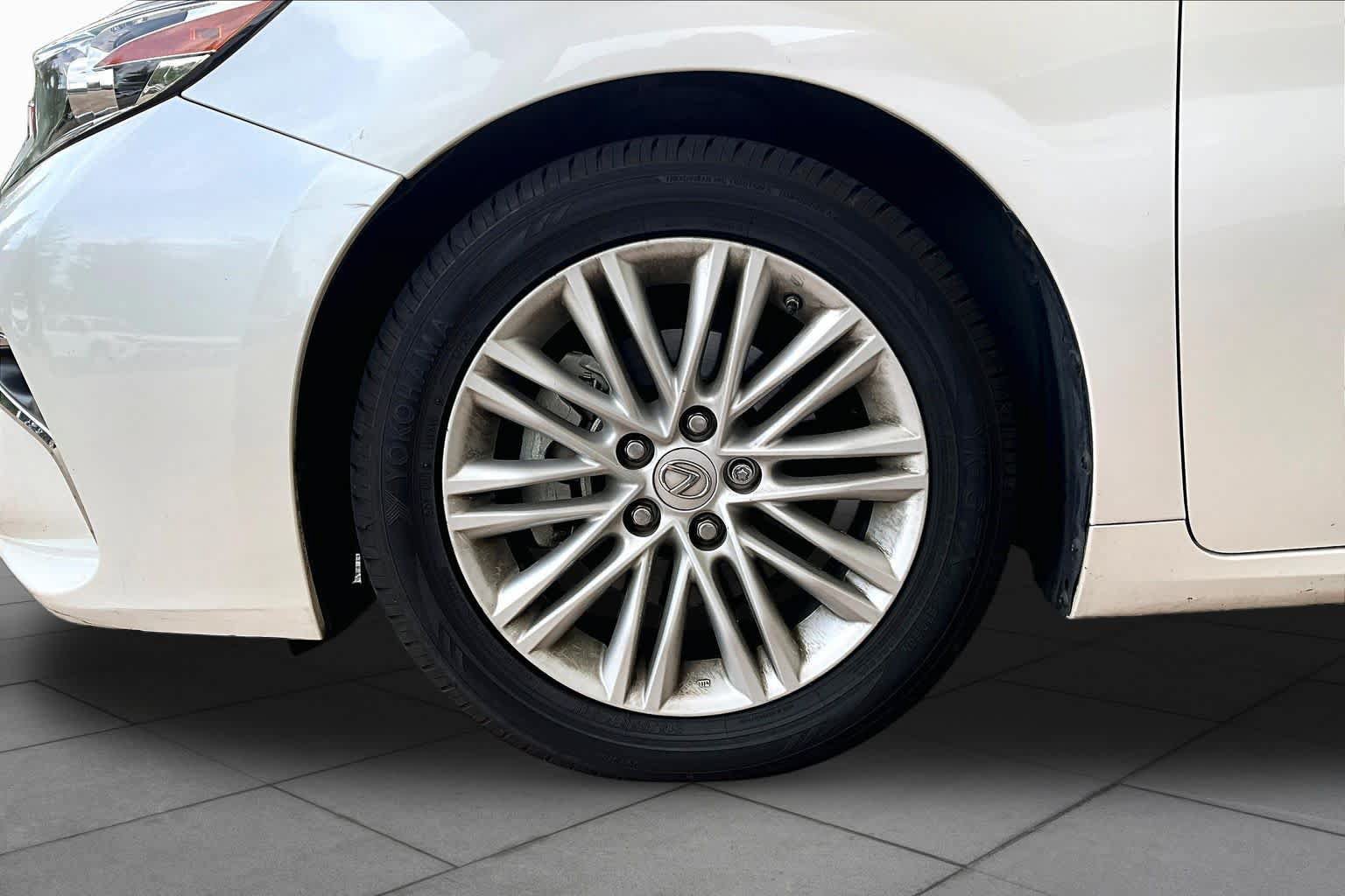 Used 2017 Lexus ES 350 FWD image 9