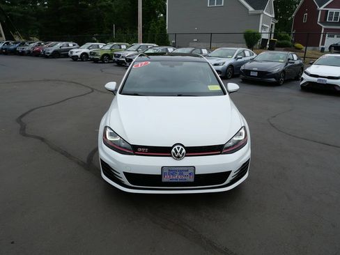 Used 2017 Volkswagen GTI SE FWD image 3
