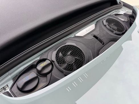 Used 2025 Porsche 911 Carrera image 36