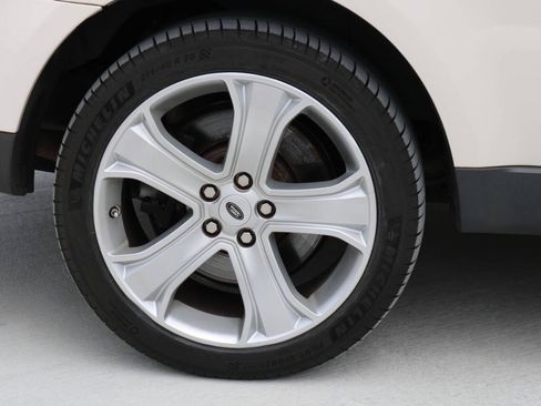 Used 2010 Land Rover Range Rover Sport Supercharged AWD/4WD image 9