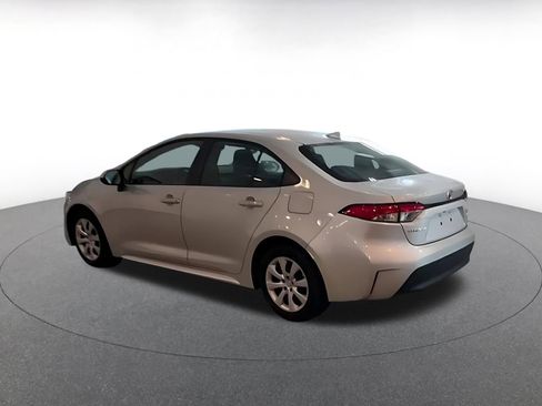 Used 2025 Toyota Corolla LE FWD image 10