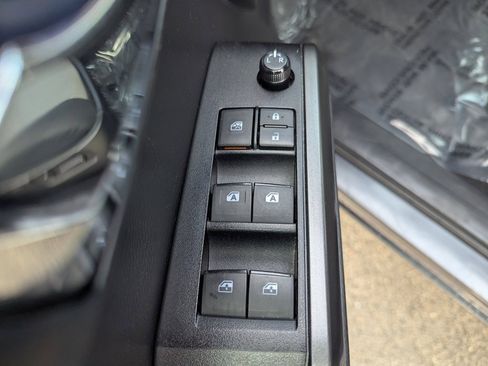 Used 2022 Toyota Tacoma TRD Off-Road image 13