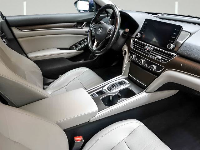 Used 2020 Honda Accord Touring image 27